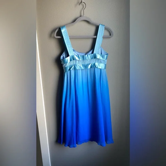 Vintage Donna Morgan Ombré 100% Silk MIDI Dress, Blue, Size 4. - Picture 4 of 8